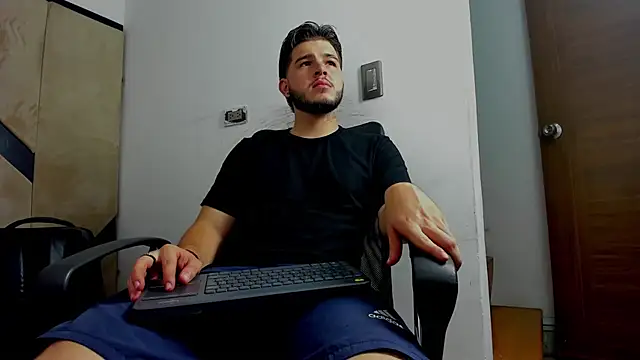 danielclarton1 online show from October 2025 11:48:02 PM