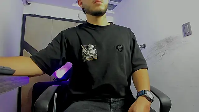 danielclarton1 online show from October 2025 12:44:02 AM