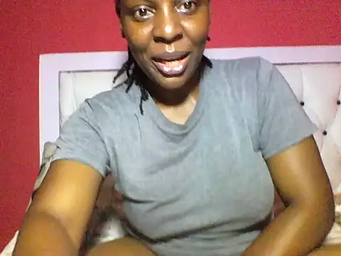 Snapshot of Sweet-piie chatting on October 2025 06:18:01 PM Sweet-piie online show from October 2025 06:18:01 PM