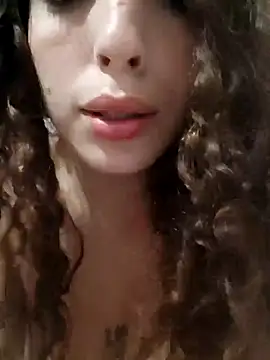 Snapshot of Sweet-diamondxxx chatting on January 2025 01:46:01 PM Sweet-diamondxxx online show from January 2025 01:46:01 PM