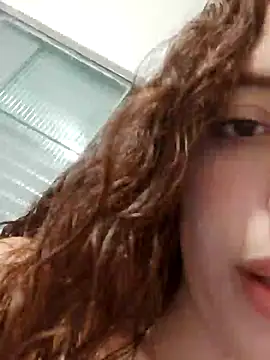 Snapshot of Sweet-diamondxxx chatting on January 2025 09:39:02 PM Sweet-diamondxxx online show from January 2025 09:39:02 PM