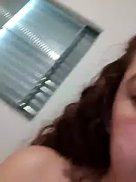 Snapshot of Sweet-diamondxxx chatting on January 2025 02:39:01 PM Sweet-diamondxxx online show from January 2025 02:39:01 PM