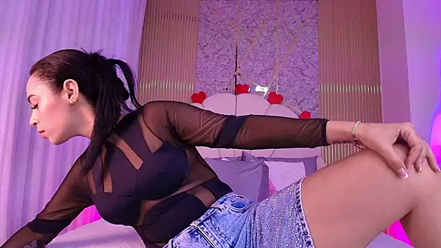 aisha sh online show from February 2026 12:02:02 PM