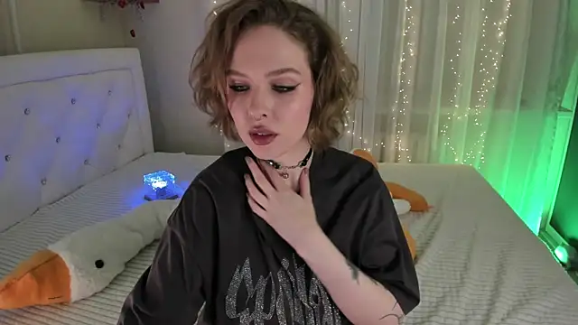 Natural pussy online show from February 2025 03:59:01 PM