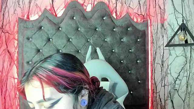 larissa01  online show from February 2025 03:24:02 AM