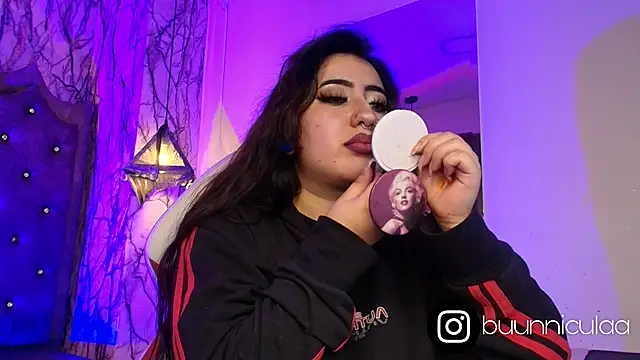 larissa01  online show from September 2025 02:33:01 AM