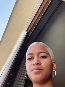 Snapshot of Julieta_cooper1 chatting on March 2025 04:42:02 PM Julieta cooper1 online show from March 2025 04:42:02 PM