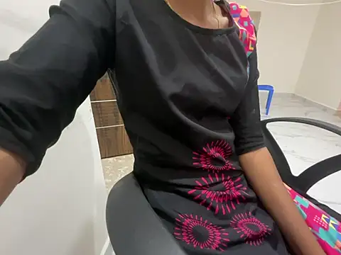 Honeyberose online show from January 2025 09:07:01 AM