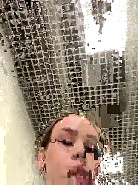 Street young online show from November 2025 03:00:02 PM