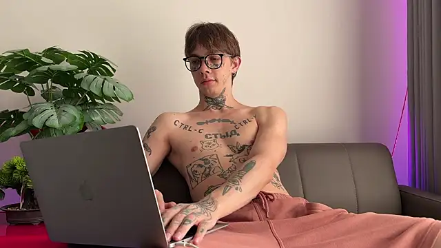 Snapshot of anahori__simon chatting on July 2026 04:48:02 AM anahori simon online show from July 2026 04:48:02 AM
