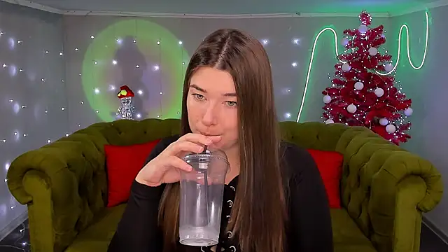 Snapshot of _Sun_Shy_ chatting on December 2024 03:11:01 PM Sun Shy online show from December 2024 03:11:01 PM
