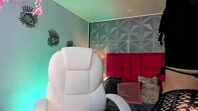 Snapshot of Valkiria_ponce chatting on December 2024 01:49:01 PM Valkiria ponce online show from December 2024 01:49:01 PM