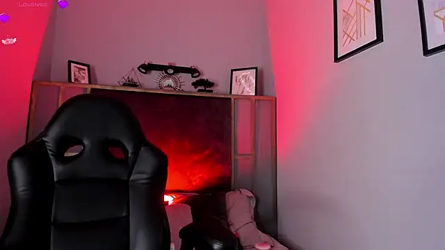 Snapshot of Valkiria_ponce chatting on March 2025 01:45:01 PM Valkiria ponce online show from March 2025 01:45:01 PM