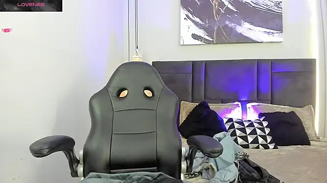 Snapshot of Valkiria_ponce chatting on September 2025 04:17:02 AM Valkiria ponce online show from September 2025 04:17:02 AM