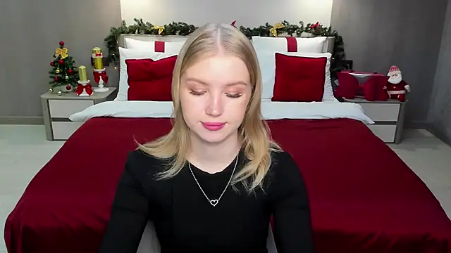Snapshot of shy__lady chatting on December 2024 06:20:02 PM shy lady online show from December 2024 06:20:02 PM