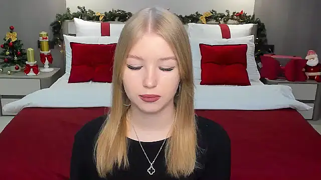 Snapshot of shy__lady chatting on January 2025 05:51:02 PM shy lady online show from January 2025 05:51:02 PM