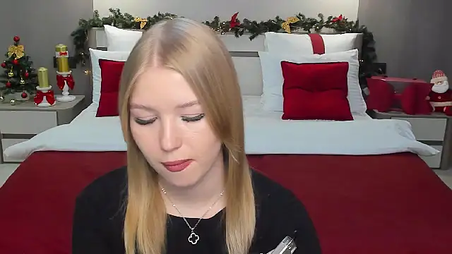 Snapshot of shy__lady chatting on January 2025 11:55:01 PM shy lady online show from January 2025 11:55:01 PM