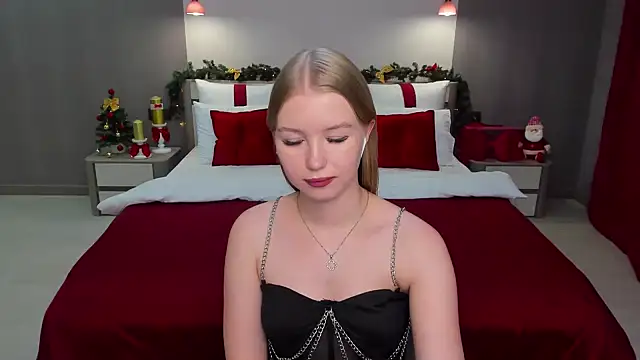 Snapshot of shy__lady chatting on January 2025 12:23:01 AM shy lady online show from January 2025 12:23:01 AM