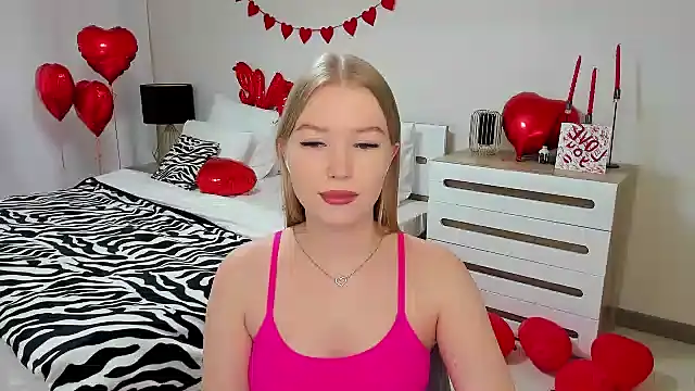 Snapshot of shy__lady chatting on February 2025 11:36:01 AM shy lady online show from February 2025 11:36:01 AM