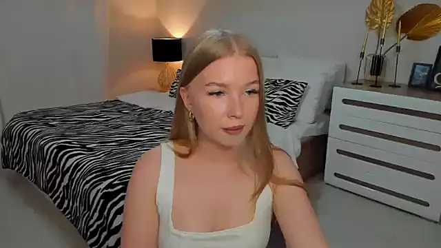 Snapshot of shy__lady chatting on May 2026 06:03:01 PM shy lady online show from May 2026 06:03:01 PM