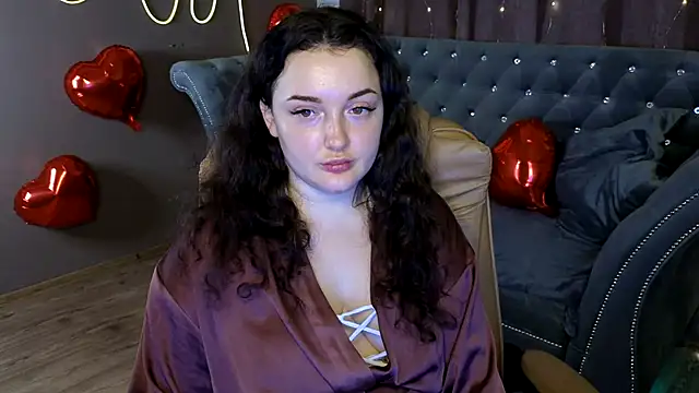 Snapshot of GloriNichols chatting on February 2025 11:40:02 AM GloriNichols online show from February 2025 11:40:02 AM
