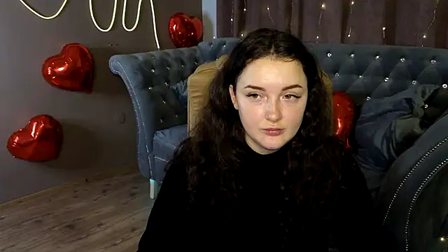 Snapshot of GloriNichols chatting on February 2025 12:57:02 PM GloriNichols online show from February 2025 12:57:02 PM