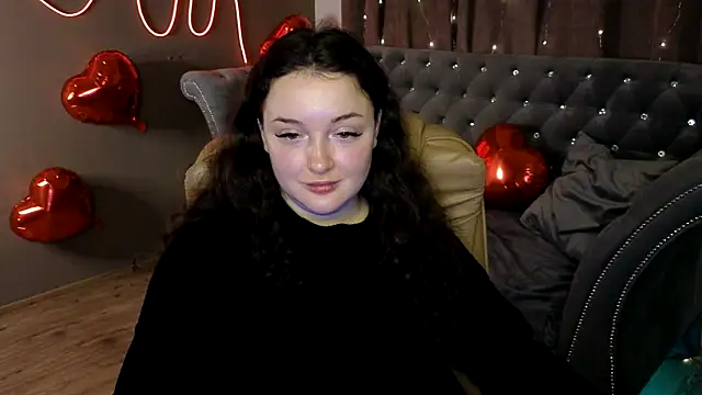 Snapshot of GloriNichols chatting on February 2025 09:33:01 AM GloriNichols online show from February 2025 09:33:01 AM