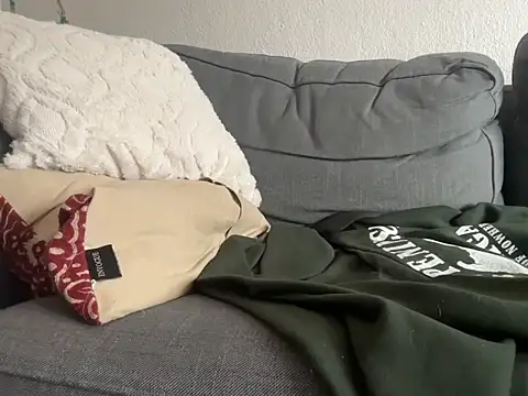 shanepuck33 online show from March 2025 04:11:01 PM