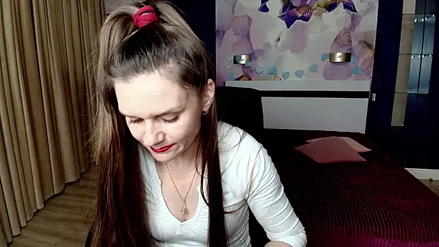 AriaGray online show from March 2026 07:17:01 PM