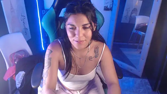 MartinaFonse online show from December 2024 01:28:01 AM