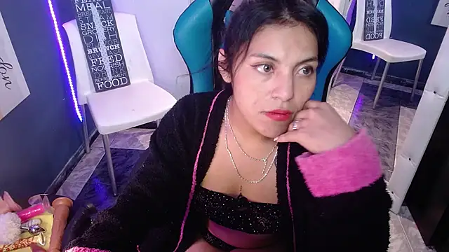 MartinaFonse online show from January 2025 05:09:01 AM