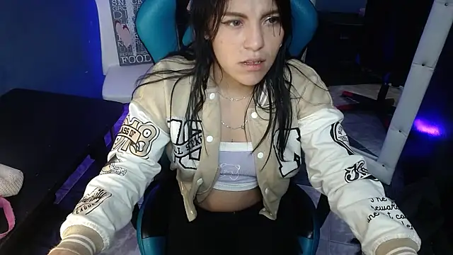 MartinaFonse online show from March 2025 02:09:01 AM