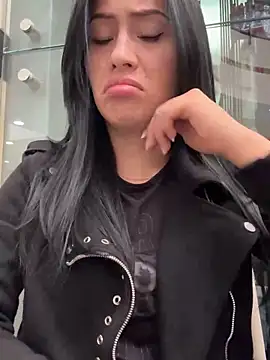 Snapshot of Sara_luna_ chatting on January 2025 04:32:02 PM Sara luna  online show from January 2025 04:32:02 PM