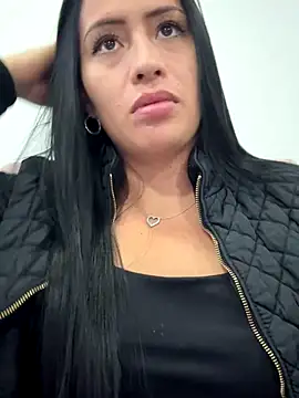 Snapshot of Sara_luna_ chatting on October 2025 11:38:01 PM Sara luna  online show from October 2025 11:38:01 PM