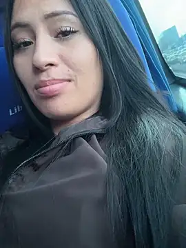 Sara luna  online show from November 2025 08:29:01 PM