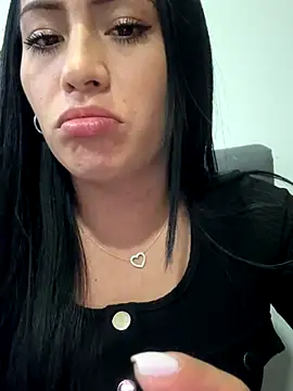 Sara luna  online show from January 2026 11:07:01 PM