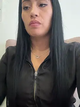 Sara luna  online show from February 2026 02:35:01 PM