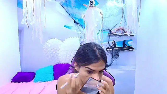 DEMI LEED online show from October 2025 12:50:01 PM