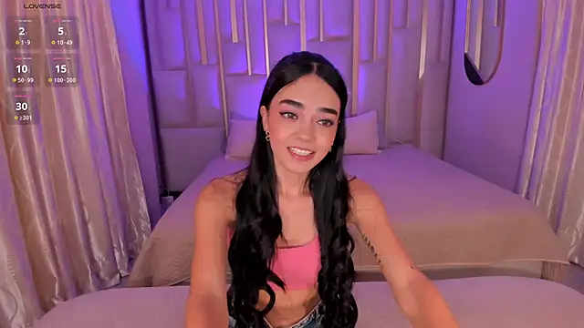 Snapshot of LucianaMillerX chatting on December 2024 08:10:02 PM LucianaMillerX online show from December 2024 08:10:02 PM