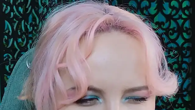 Snapshot of JasmineMilko chatting on January 2025 07:18:01 PM JasmineMilko online show from January 2025 07:18:01 PM