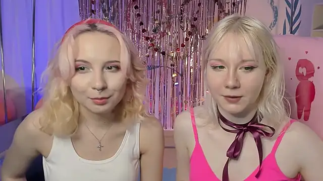 Snapshot of JasmineMilko chatting on February 2025 03:05:01 PM JasmineMilko online show from February 2025 03:05:01 PM