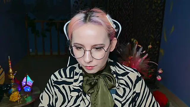 Snapshot of JasmineMilko chatting on February 2025 08:07:01 AM JasmineMilko online show from February 2025 08:07:01 AM