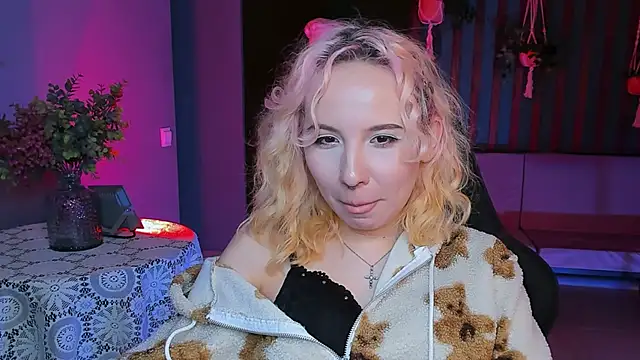 Snapshot of JasmineMilko chatting on February 2025 02:14:02 PM JasmineMilko online show from February 2025 02:14:02 PM