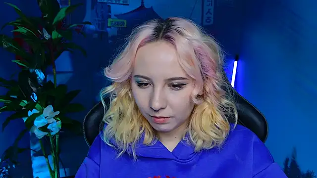 Snapshot of JasmineMilko chatting on February 2025 08:14:01 AM JasmineMilko online show from February 2025 08:14:01 AM