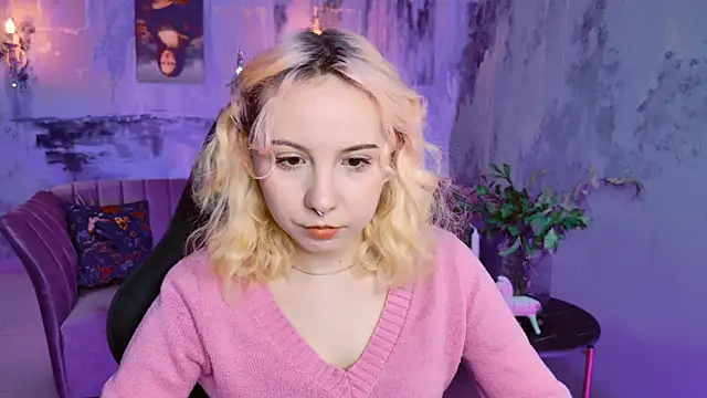 Snapshot of JasmineMilko chatting on March 2025 05:03:02 AM JasmineMilko online show from March 2025 05:03:02 AM