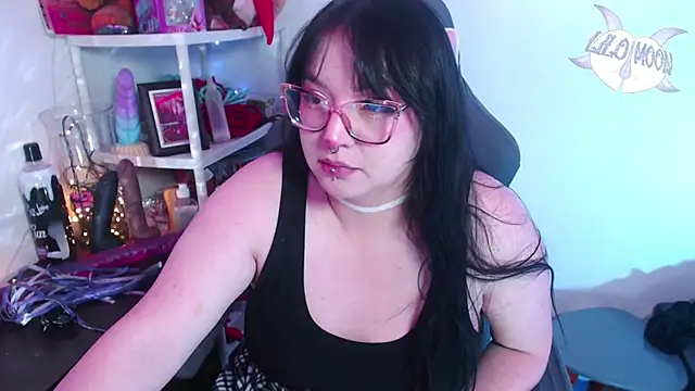 LiloMoon69 online show from December 2024 06:03:02 AM