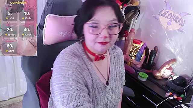 LiloMoon69 online show from October 2025 02:12:02 PM