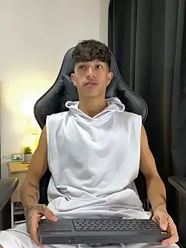  CamiloBass online show from May 2026 06:37:01 PM