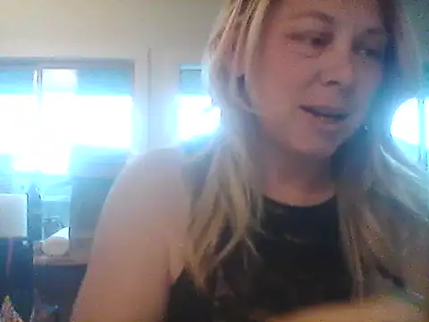 Snapshot of burrkitty chatting on October 2025 12:19:01 AM burrkitty online show from October 2025 12:19:01 AM