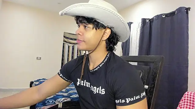 Snapshot of johan_beley_ chatting on February 2025 01:22:01 PM johan beley online show from February 2025 01:22:01 PM